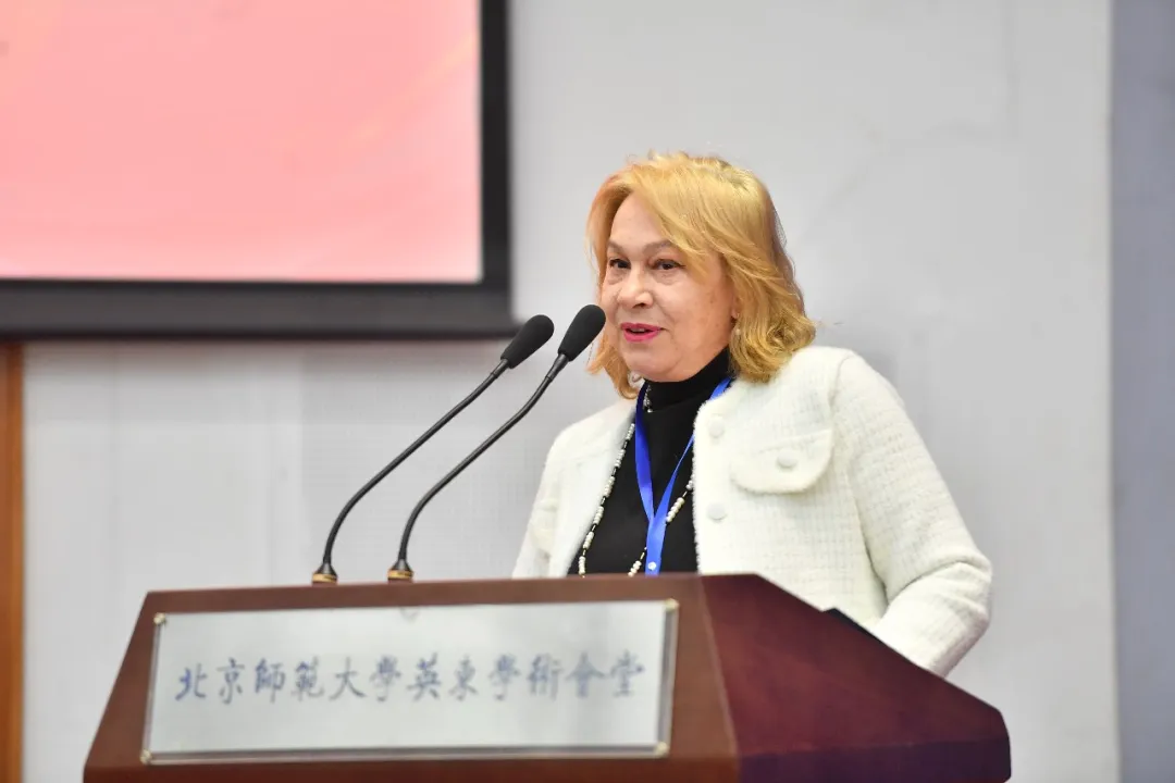 莉亚娜.jpg